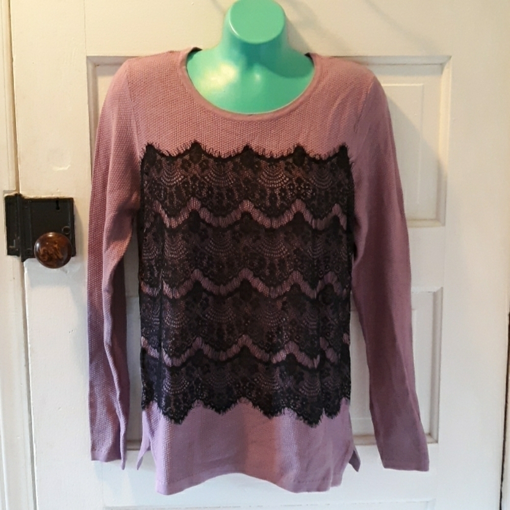 Hannah medium purple black lacy shirt